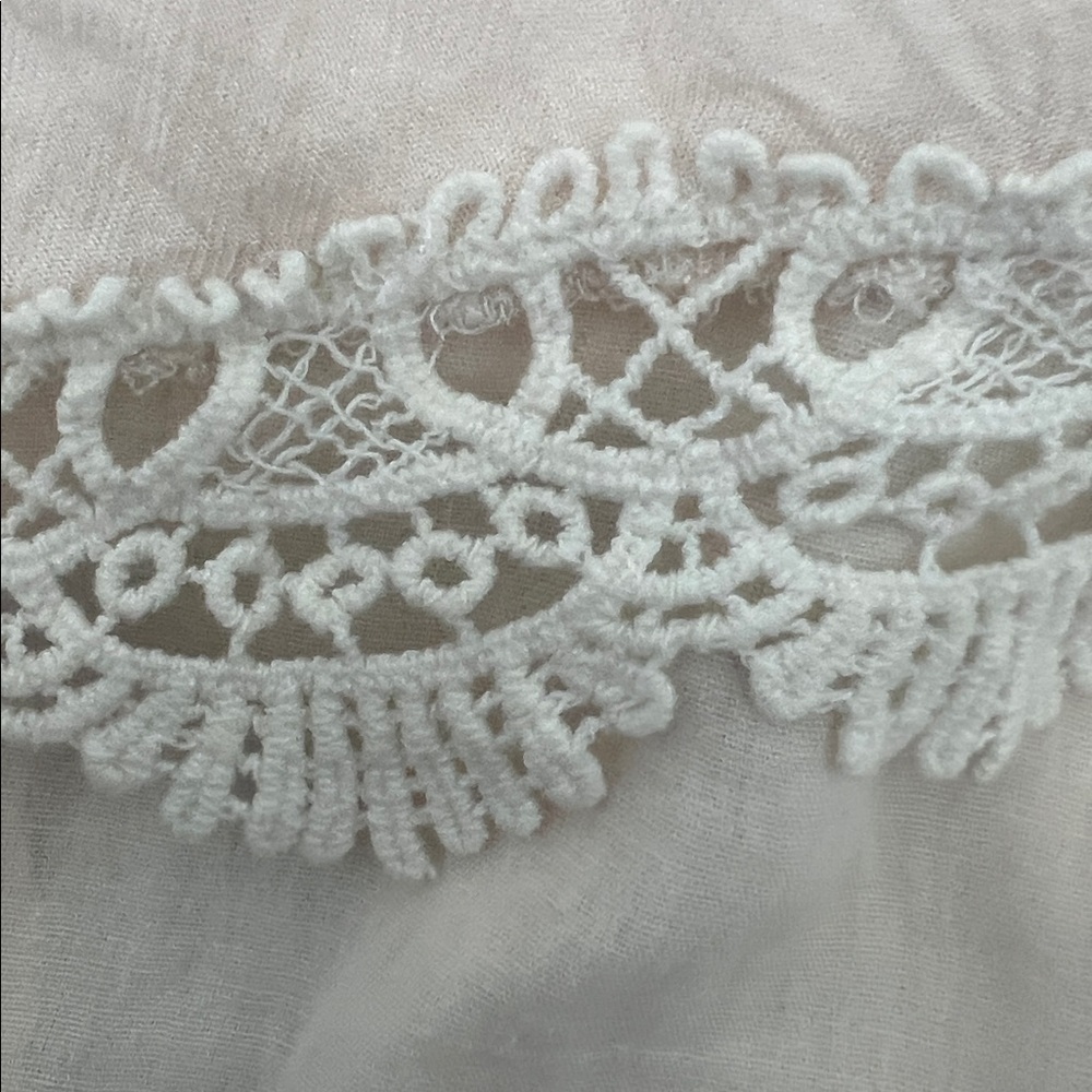 APEACH -Chic Lace-Trimmed Women's Tank Top - Picture 5 of 7